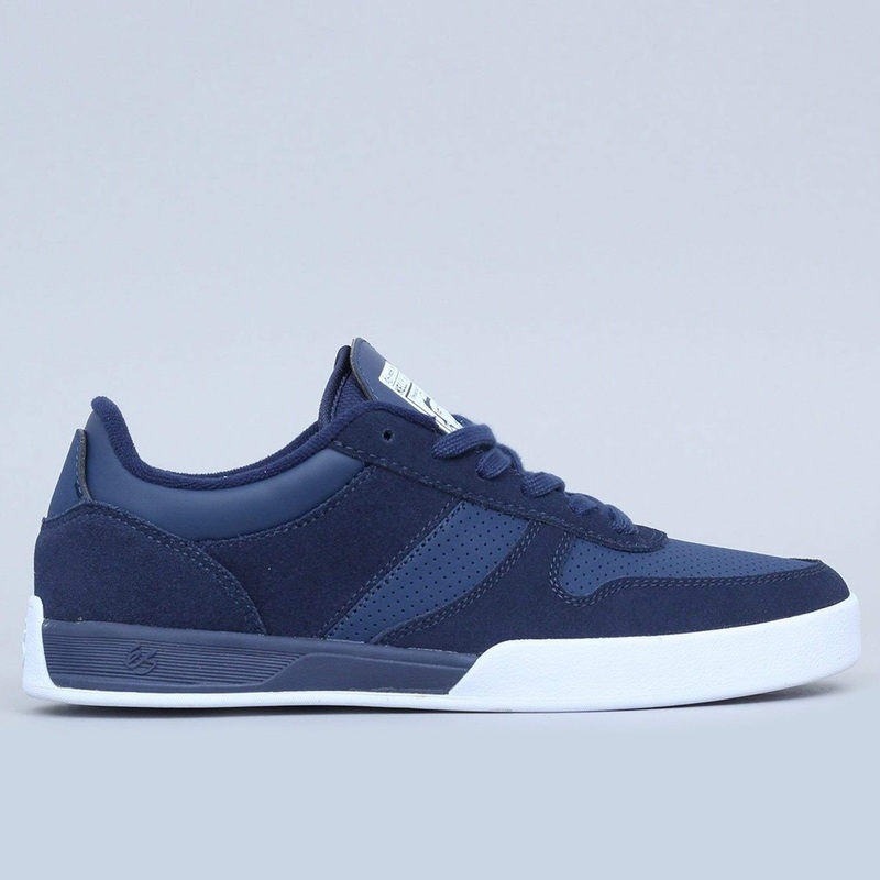 eS Contract Kelly Hart Shoes Navy / White