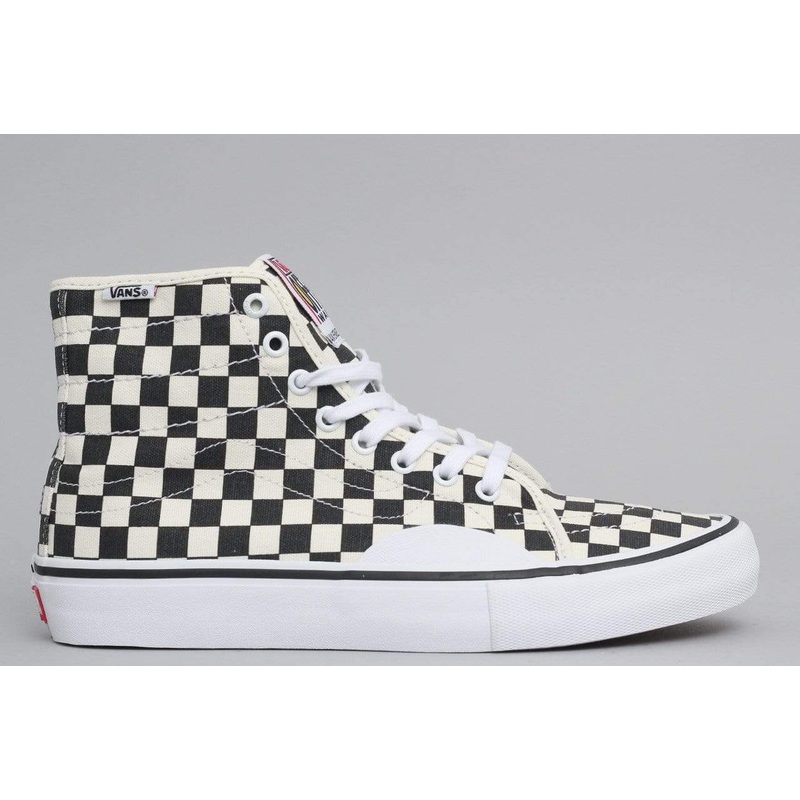 Vans AV Classic High Pro Checkerboard Shoes Black / White