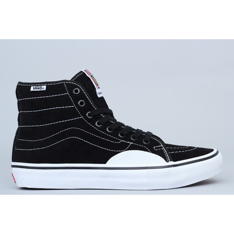 Vans AV Classic High Pro Shoes Black / White