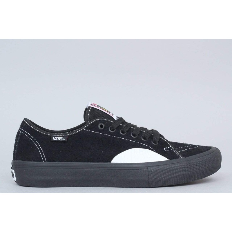 Vans AV Classic Pro Shoes Black / Black / White