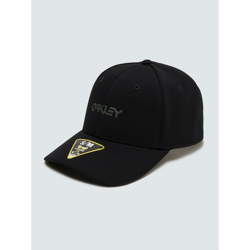 6 Panel Stretch Metallic Flexfit Hat